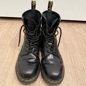 Dr. Martens 1460 Women’s Smooth Leather Boots